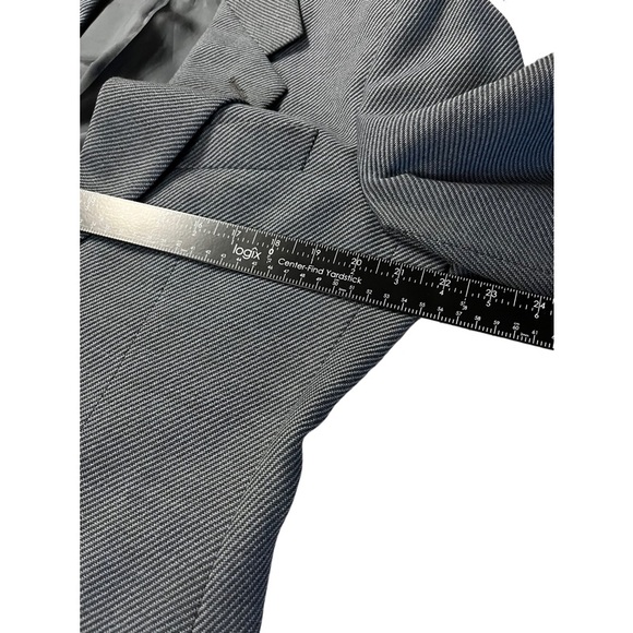 Giorgio Armani Sports Blazer (Dry Cleaned) - Picture 2 of 13